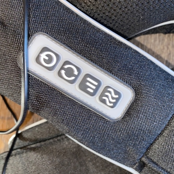 Jurgen neck massager with heat like new - Picture 2 of 5